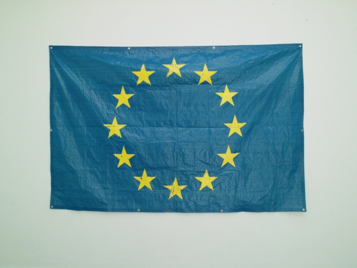 Homemade EU flag, 2009 (spray on tarpaulin, 280x180cm), installation view at ENSA Dijon