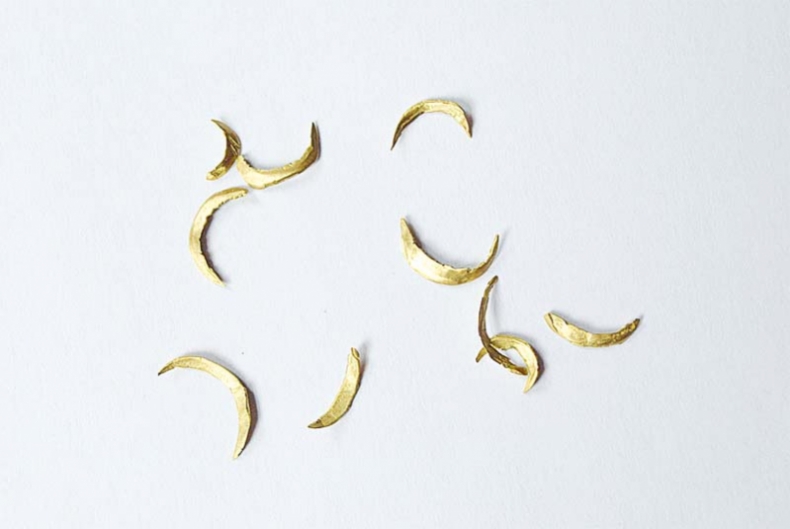 Zlaté nehty, 2010, nehty potažené 18-karátovým zlatem, rozměry různé