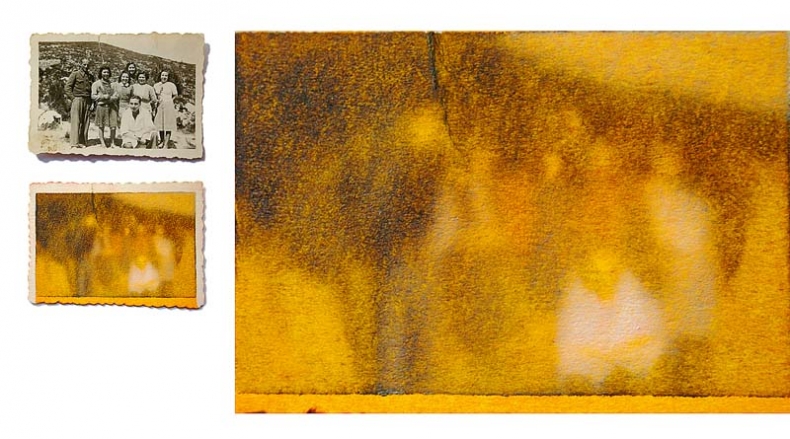La Vall d’Uixò, c.a. 1955, 2010, anonymous photography, oil on paper, 4,5 × 6,3 cm
